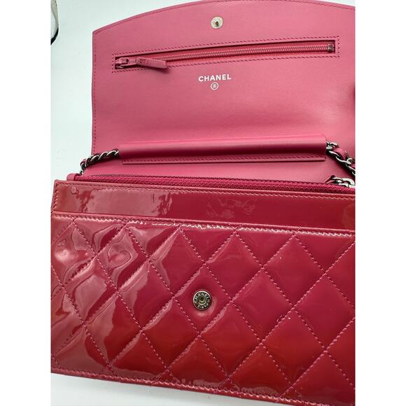 Chanel Patent Quilted Brilliant Wallet On Chain WOC Berry*Gorgeous with COA - Picture 12 of 15